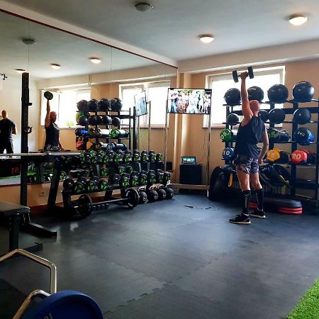 Penzion Fit - Contactless Check In Zvolen Bagian luar foto
