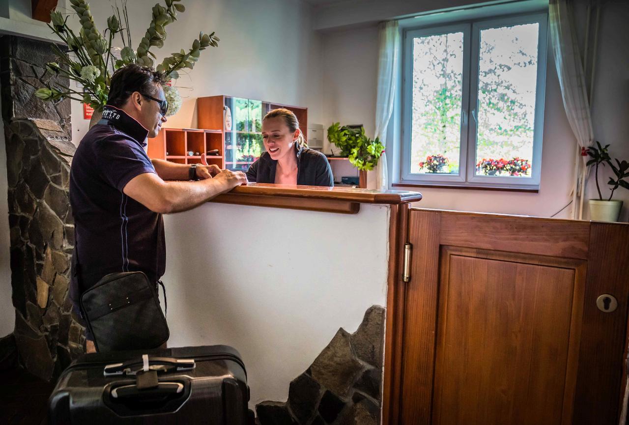 Penzion Fit - Contactless Check In Zvolen Bagian luar foto