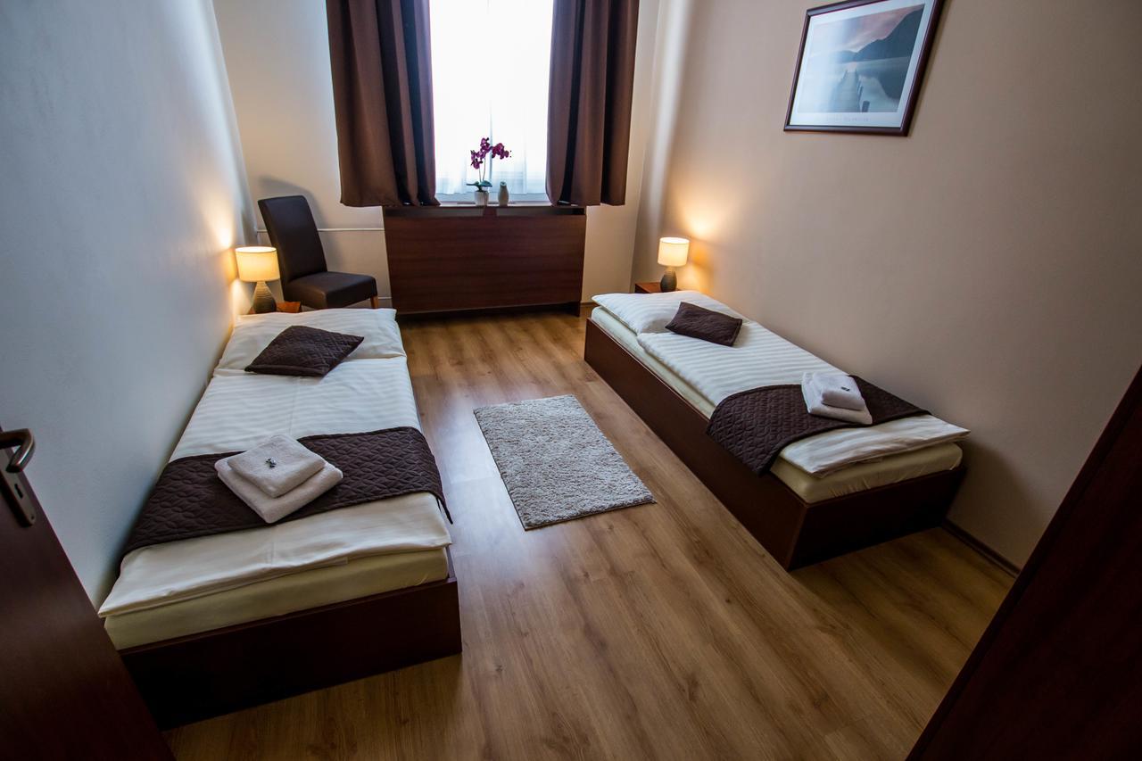 Penzion Fit - Contactless Check In Zvolen Bagian luar foto