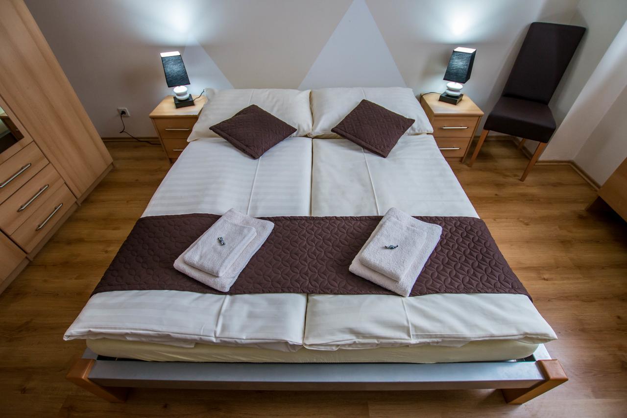 Penzion Fit - Contactless Check In Zvolen Bagian luar foto
