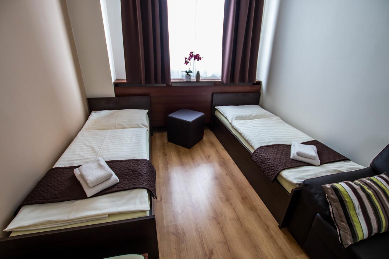 Penzion Fit - Contactless Check In Zvolen Bagian luar foto