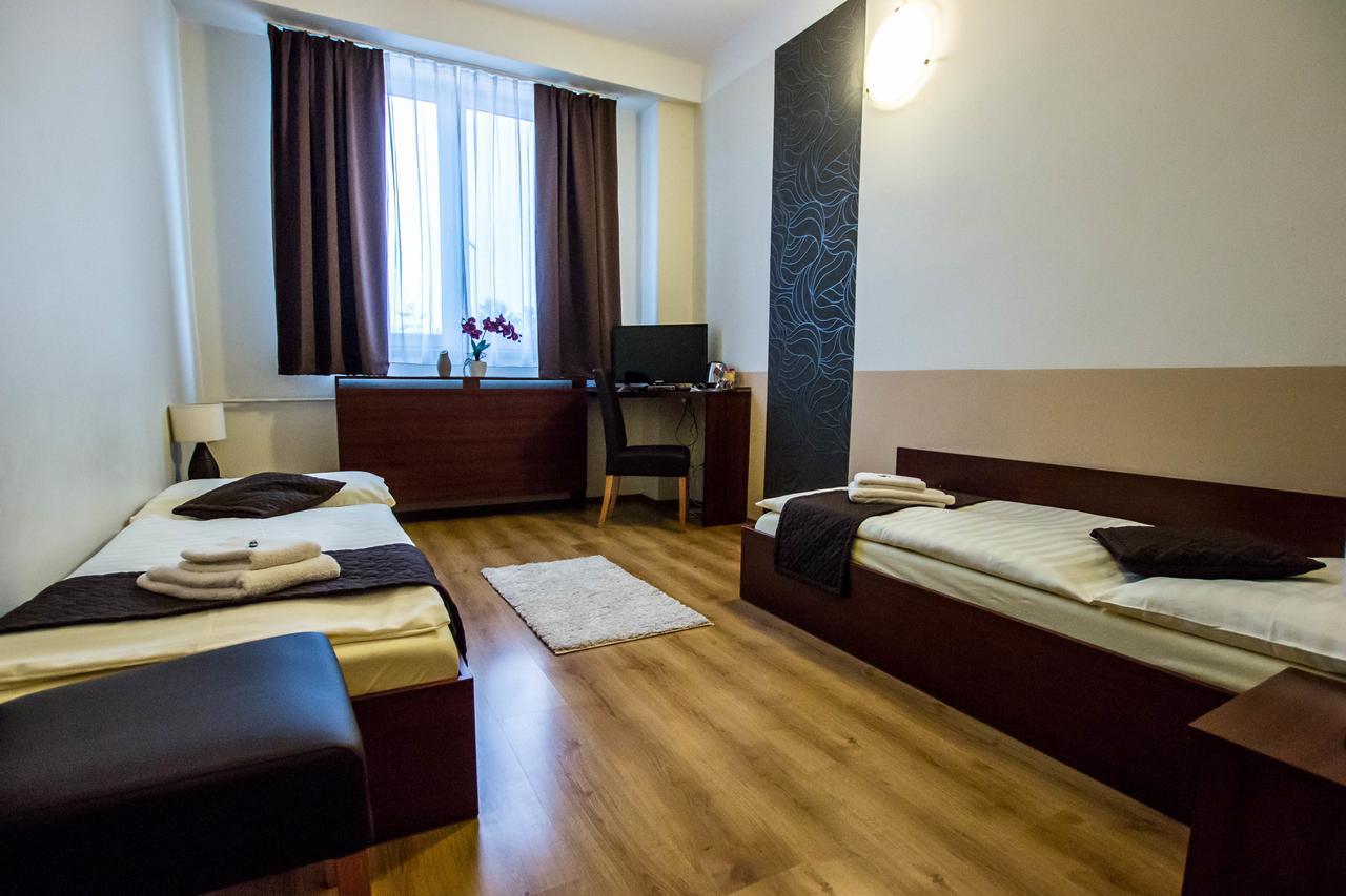 Penzion Fit - Contactless Check In Zvolen Bagian luar foto
